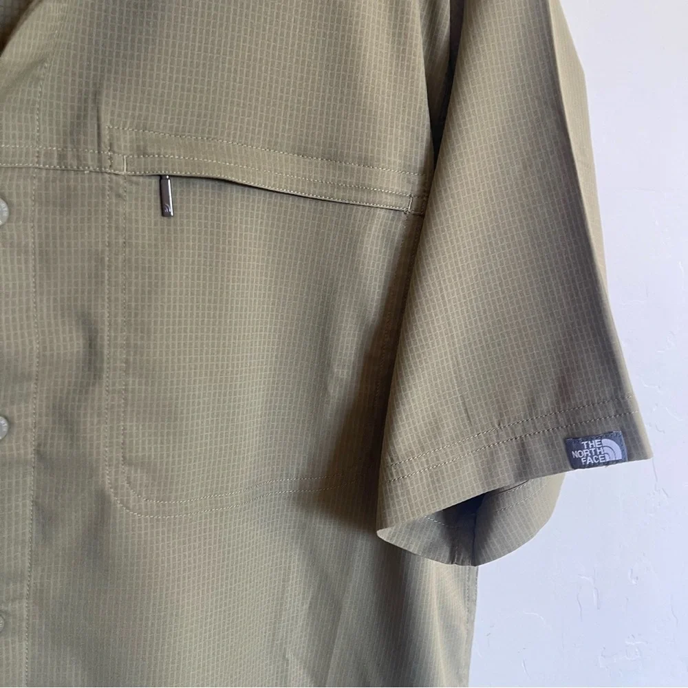 The North Face Button Down Short Sleeve